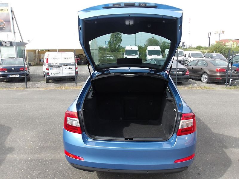 Škoda Octavia 1,6TDi 81kW DSG ! ČR !  KRASAV - fotka 25 z 33