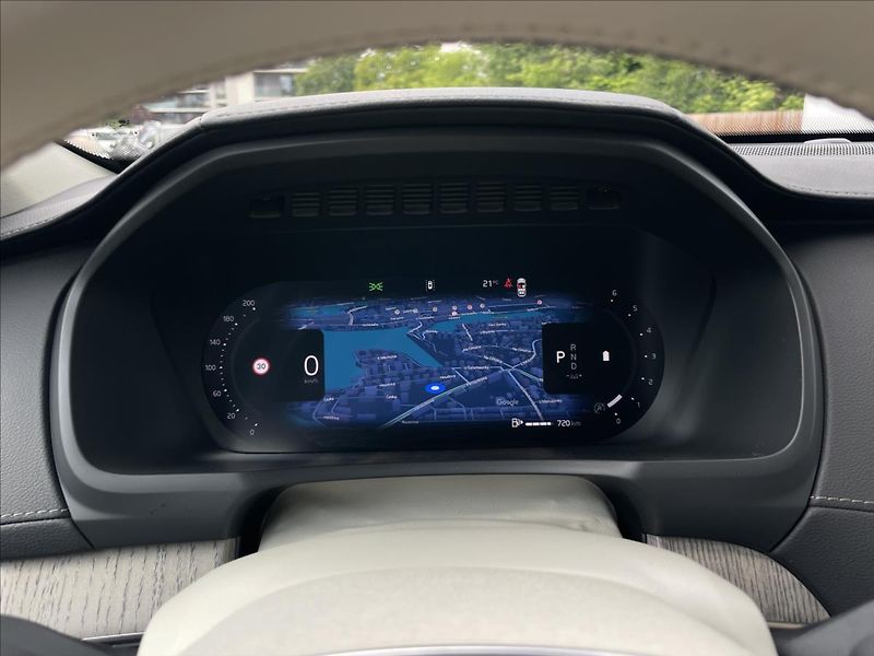 Volvo XC90 2,0 B5 AWD Plus Bright WEBA+TZ - fotka 9 z 25