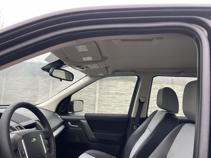 Land Rover Freelander 2.2TD4 160PS 4x4 136TKM SPORT! - fotka 115 z 201