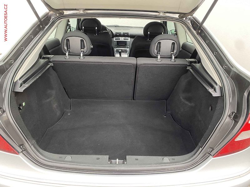 Mercedes-Benz Třídy C (2006) 2.2CDi, ČR, AC, TZ - fotka 7 z 17