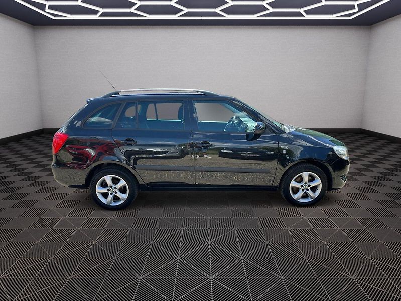 Škoda Fabia (2011) 1,2TSI 77Kw - fotka 8 z 29
