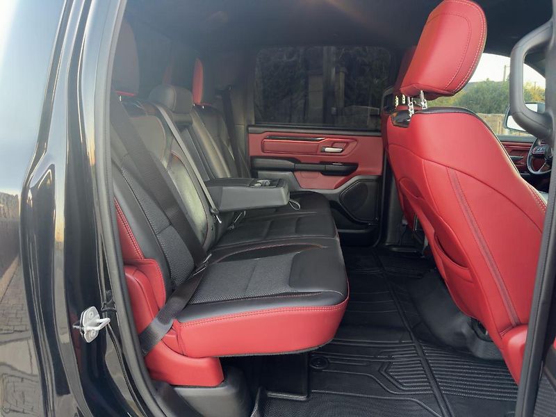 Dodge RAM (2022) 1500 Rebel 3,0 EcoDiesel 2022 - fotka 6 z 19