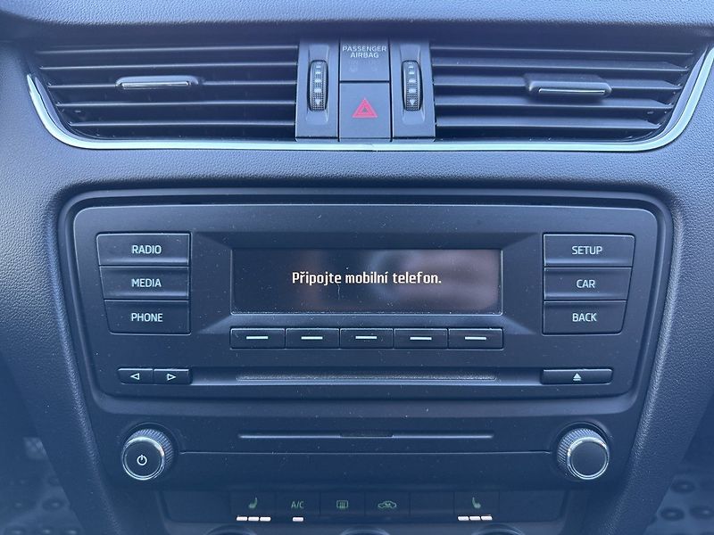 Škoda Octavia (2013) 2.0TDi  Klima Tempomat BT - fotka 14 z 45