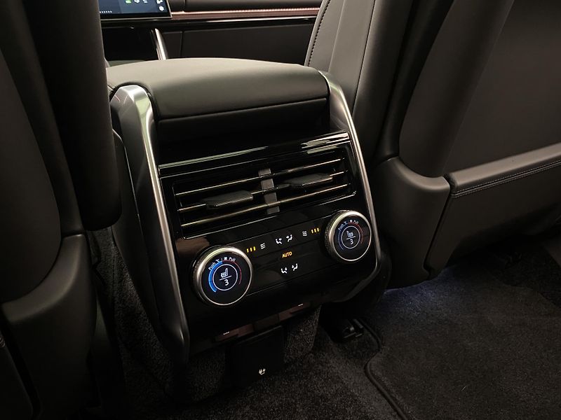Land Rover Range Rover (2026) P530 AUTOBIOGRAPHY SWB - fotka 39 z 98
