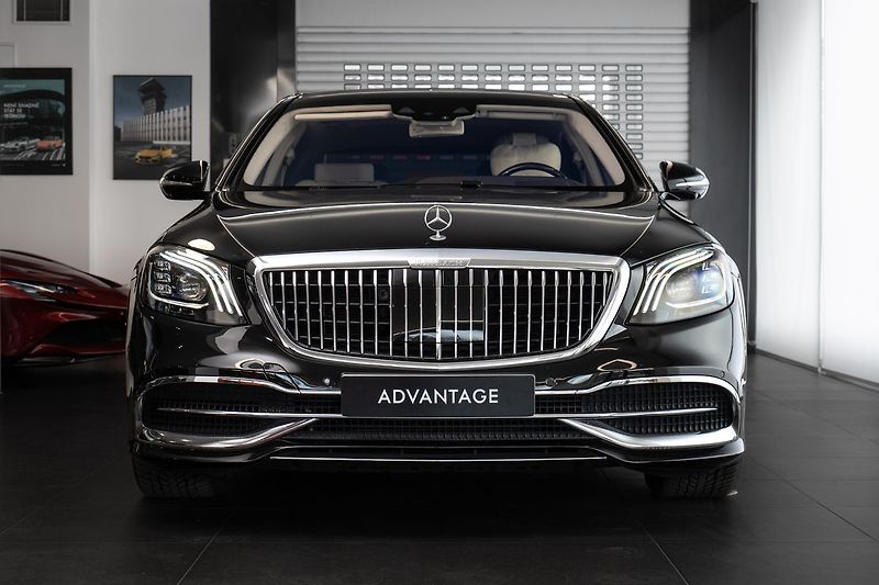 Mercedes-Benz Třídy S Maybach 4MATIC - fotka 2 z 26