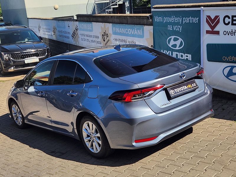 Toyota Corolla 1.8-HYBRID-AUTOMAT-KAMERA - fotka 6 z 11