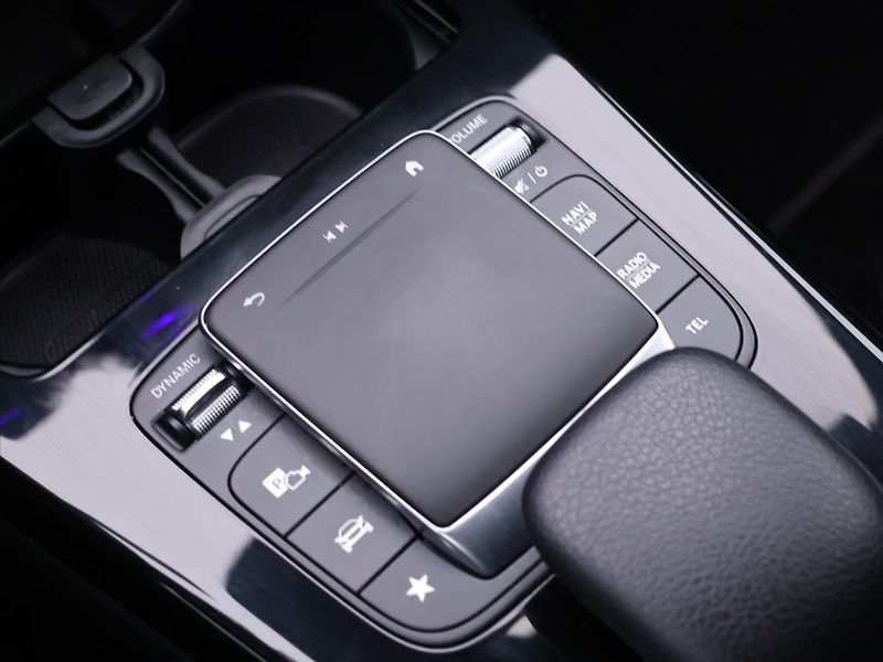 Mercedes-Benz Třídy A 1,3 A 250 e DCT 118kW CZ - fotka 26 z 34