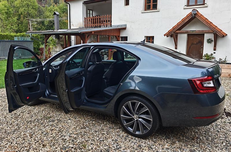Škoda Octavia (2019) 1,5 TSI Laurint Klement - fotka 24 z 25