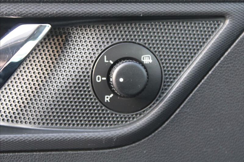 Škoda Rapid 1,4 TDI  NOVÉ V ČR - fotka 19 z 24