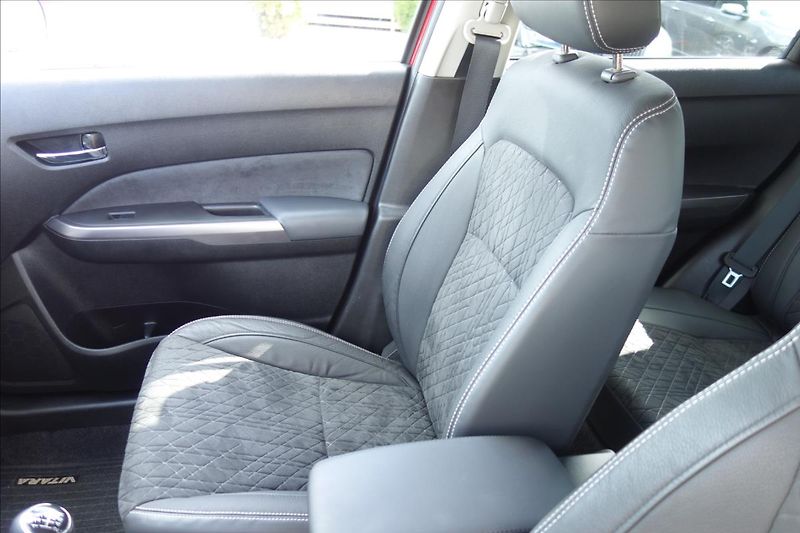 Suzuki Vitara 1,4 BJet,ČR,SERV.KN.,ELEGANCE. - fotka 11 z 40