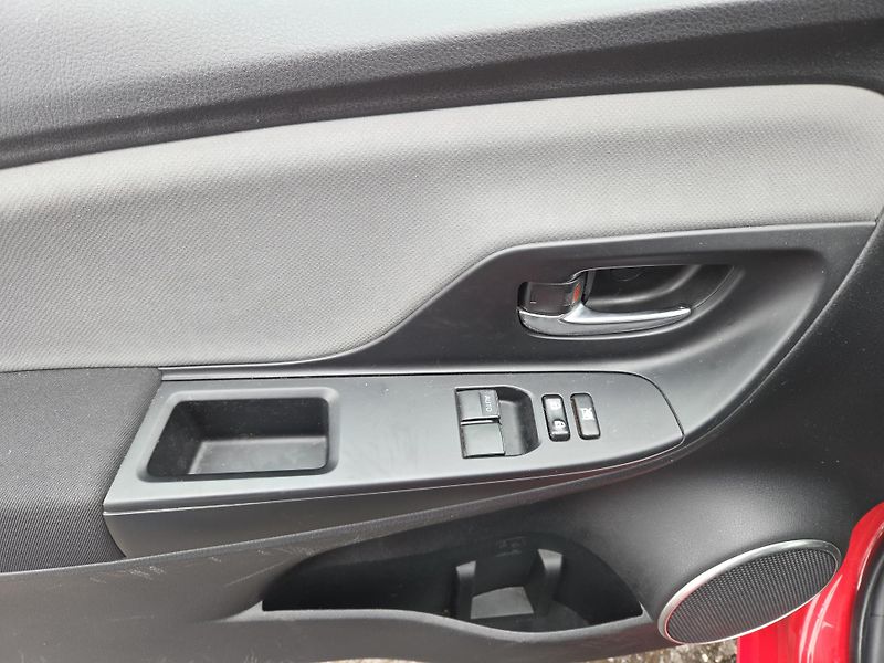 Toyota Yaris na splátky všem od 10%akontace - fotka 11 z 13