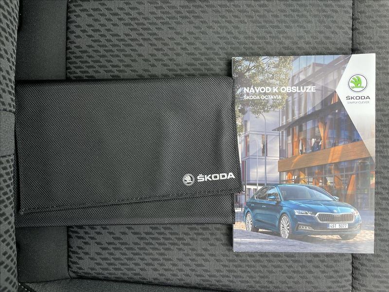 Škoda Octavia 2,0 TDI DSG Combi Style LED - fotka 19 z 24