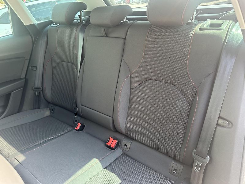 Seat Leon (2019) 1.5 TSI Virtual, ser.historie - fotka 17 z 36