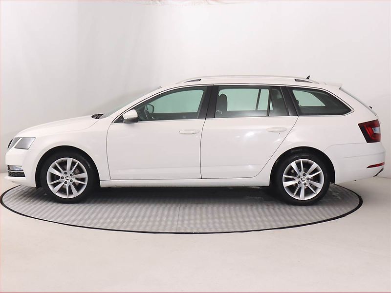 Škoda Octavia (2019) Style 1.5 TSI, Automat - fotka 3 z 19