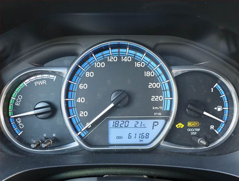 Toyota Yaris (2017) 1.5 Hybrid, Automat - fotka 11 z 19