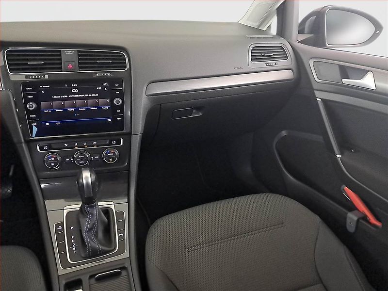 Volkswagen Golf (2019) 32 kWh - 37 Ah, Automat - fotka 8 z 21