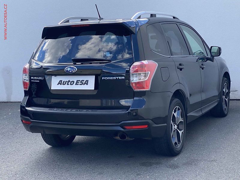 Subaru Forester (2013) 2.0i 4x4, ČR, AT, navi, xenon - fotka 4 z 23