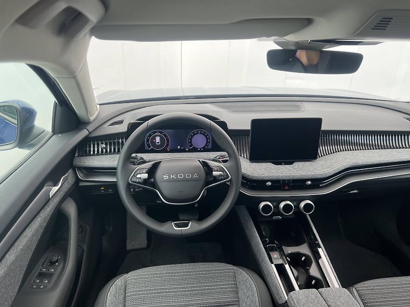 Škoda Superb (2025) Selection 7DSG 2,0TDI - fotka 4 z 6