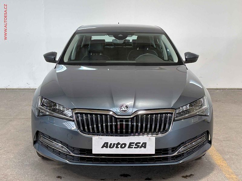 Škoda Superb (2019) 2.0 TSi, DSG, LED, kůže - fotka 2 z 18