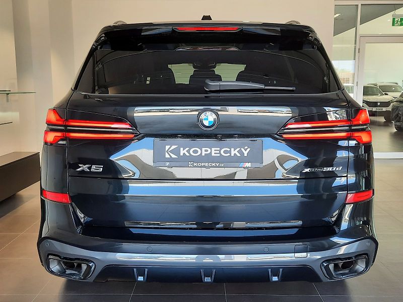 BMW X5 (2024) xDrive 30d M Sport - fotka 5 z 17