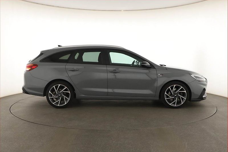 Hyundai i30 (2023) N-Line 1.5 T-GDI - fotka 6 z 20