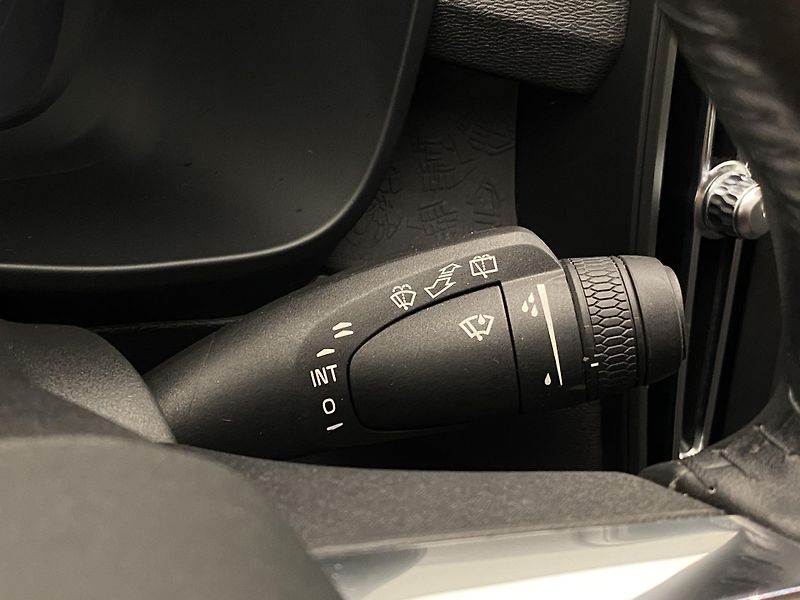 Volvo XC40 T3 KINETIC AUT CZ 1.maj - fotka 23 z 38