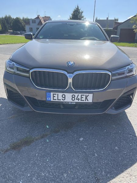 BMW Řada 5 (2023) 530E hybrid - fotka 3 z 13