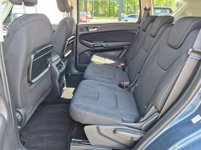 Ford S-MAX 2.0 EcoBlue 110kw Titanium - fotka 6 z 21