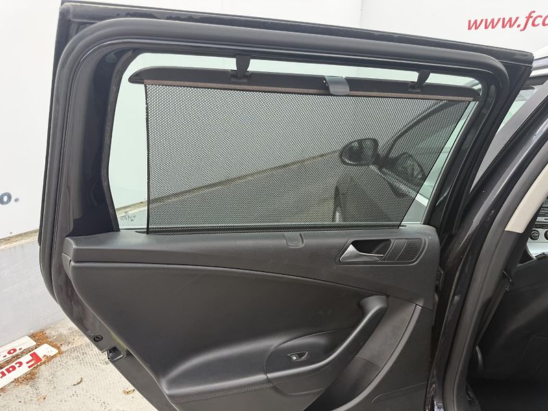 Volkswagen Passat (2009) 2.0 TDI Sportline  - fotka 12 z 21