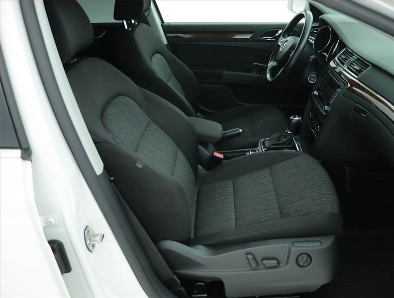 Škoda Superb (2014) 3.6 FSI V6, 4X4, Automat - fotka 9 z 18