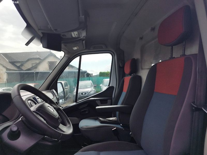 Renault Master (2016) - fotka 23 z 38