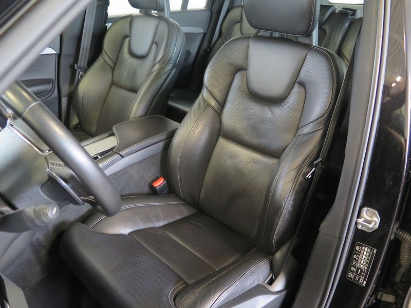 Volvo XC90 (2015) 2.0D5 RDesign,AWD,PoleStar,B&W - fotka 31 z 42