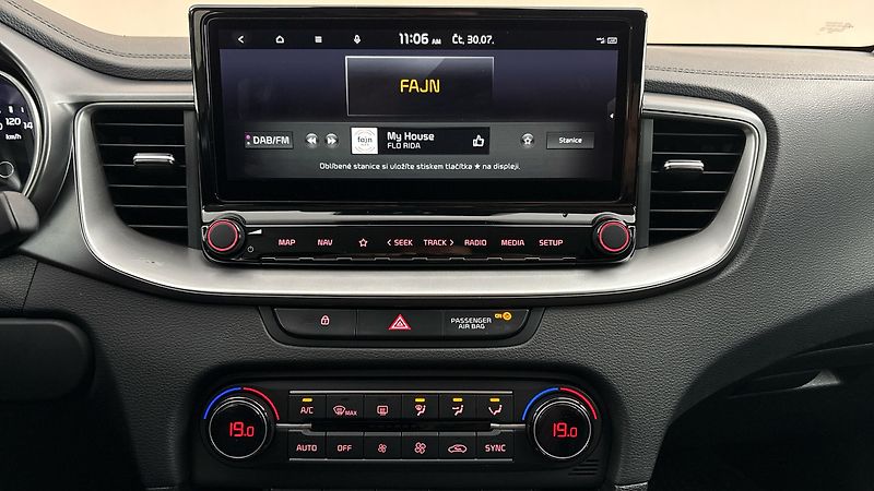 Kia Ceed 1.5 T-GDI Top - fotka 11 z 25