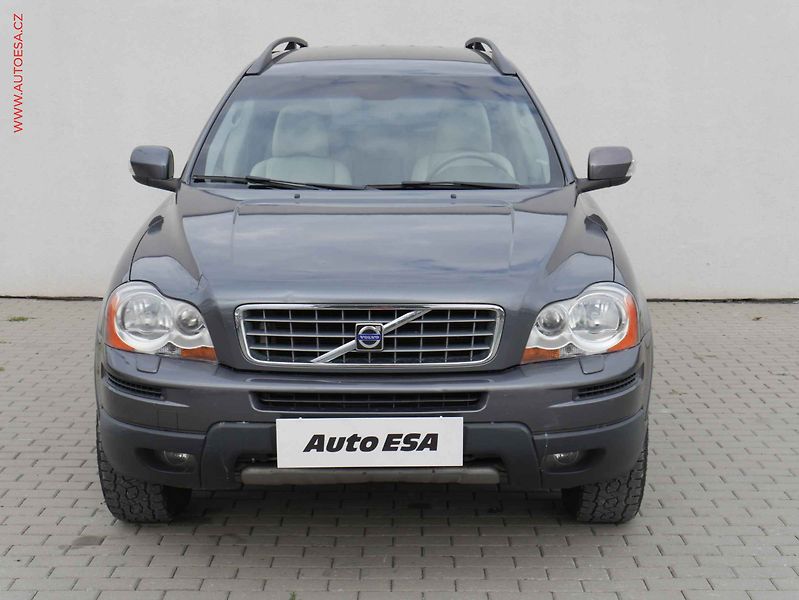Volvo XC90 (2007) 2.4 D5 4x4, ČR, AT, xenon - fotka 2 z 17
