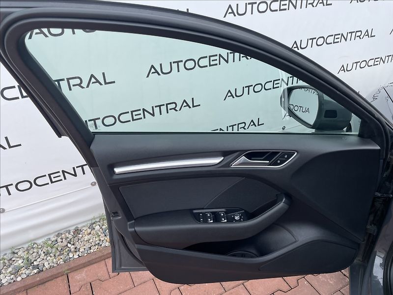 Audi A3 1,4 tfsi S-line 110kw S-tronic - fotka 22 z 25
