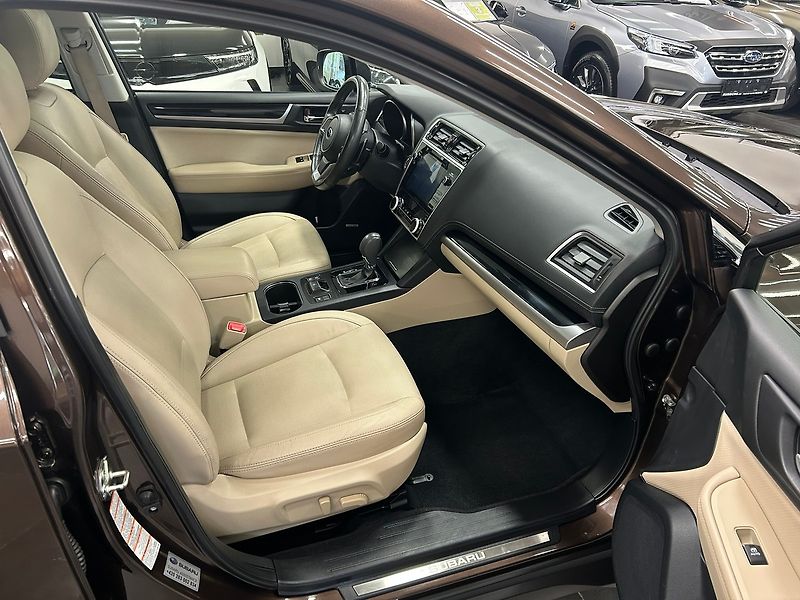 Subaru Outback (2018) 2.5 Executive 2018 | Záruka - fotka 31 z 63