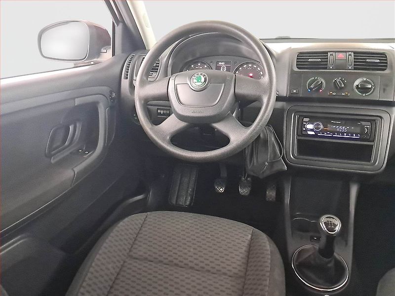 Škoda Fabia (2012) 1.2 12V, Park. senzory - fotka 7 z 15