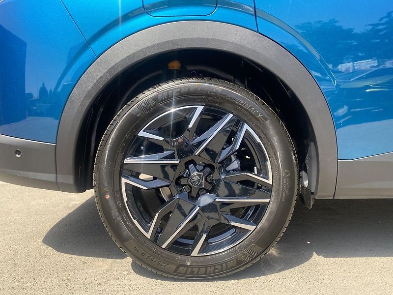 Peugeot 5008 (2026) GT Hybrid 145 e-DCS6 - fotka 10 z 24