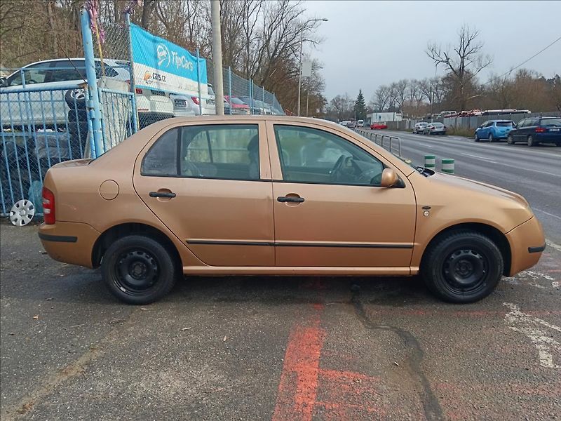 Škoda Fabia 1,4 i automat  comfort - fotka 13 z 17