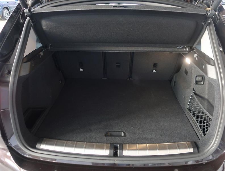 BMW X1 (2022) xDrive25e Sport Line - fotka 13 z 19