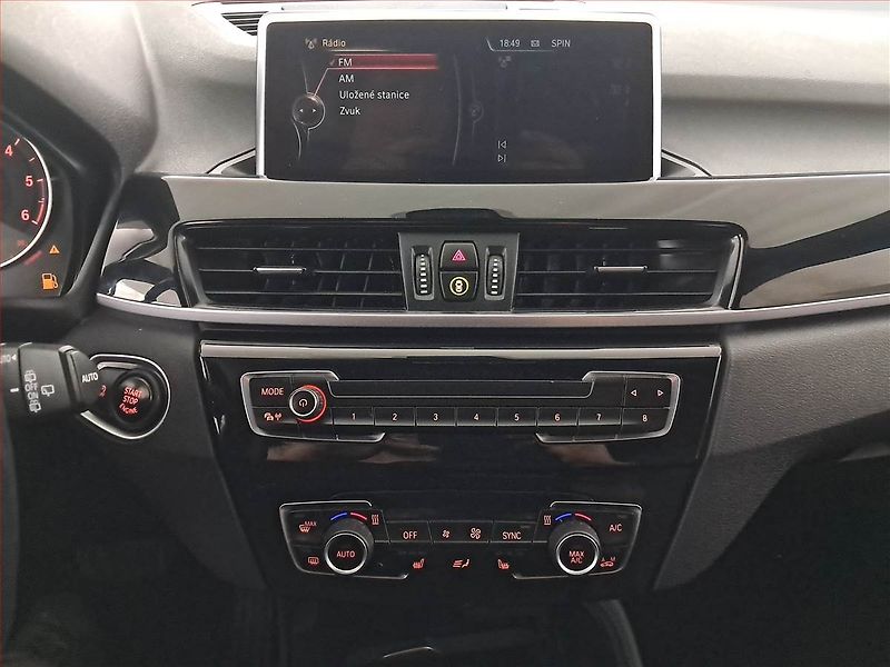 BMW X1 (2016) M Sport xDrive25d, 4X4 - fotka 12 z 21