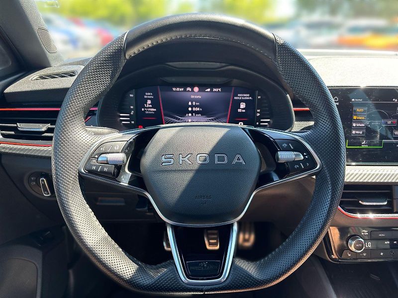 Škoda Kamiq (2025) 1.5 TSI Monte Carlo - fotka 18 z 29
