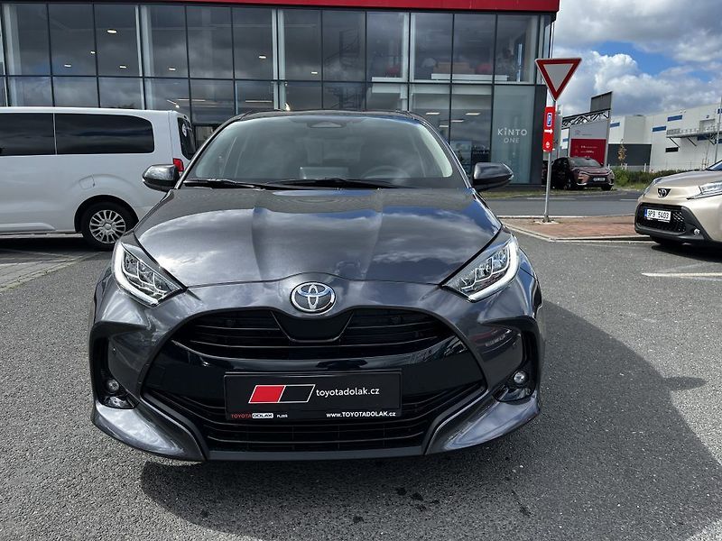 Toyota Yaris 1.5 Hybrid Style ODBĚR ihned - fotka 3 z 29