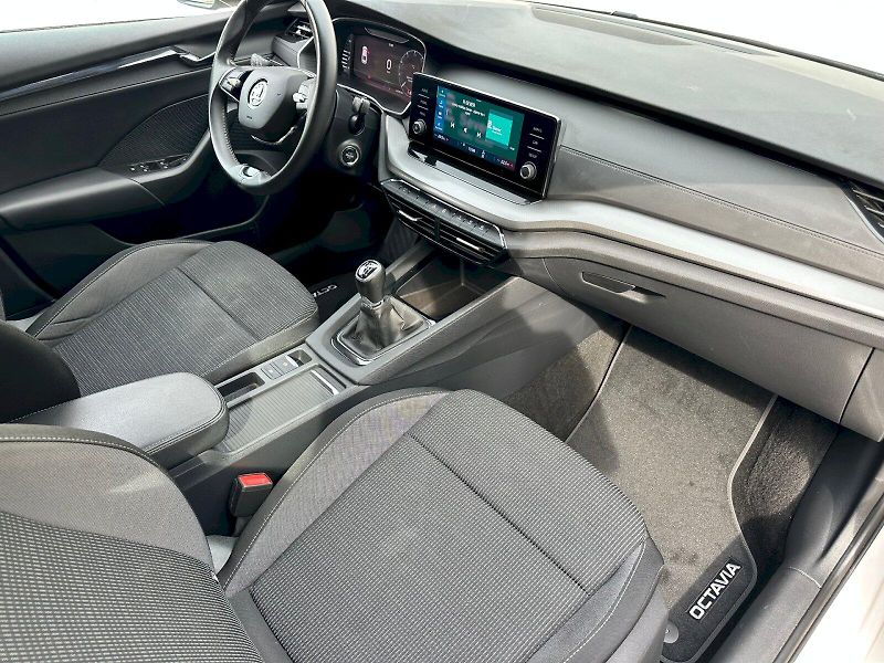 Škoda Octavia (2022) 1.5 TSI 110kW Ambition - fotka 7 z 23