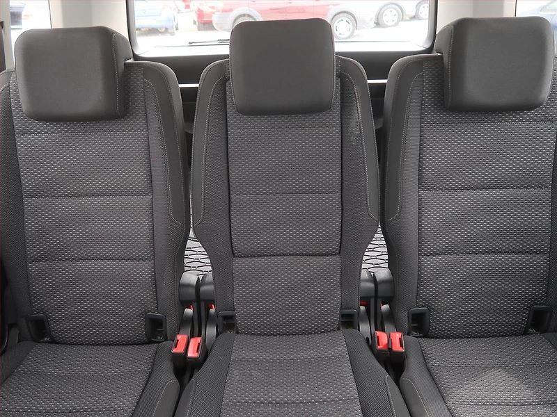 Volkswagen Touran (2017) 1.4 TSI, Tempomat - fotka 10 z 16
