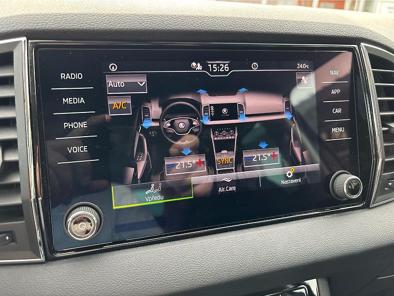 Škoda Karoq 2,0TDi 85kW AMBITION PLUS - fotka 18 z 30