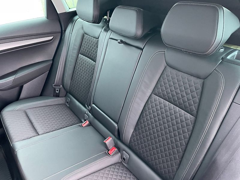 Škoda Karoq (2022) 2.0TDi 4x4! DSG! Style+! Tažné - fotka 21 z 46