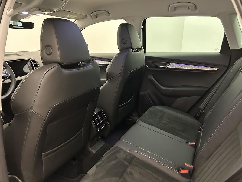Škoda Karoq 2.0 TDI Top selection - fotka 17 z 26