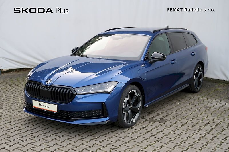 Škoda Superb (2025) Combi SportLine 1,5TSi/150kW D - fotka 23 z 32