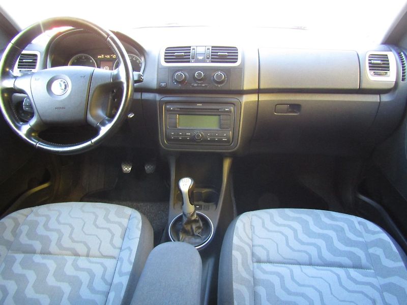 Škoda Roomster (2008) 1.4 TDI 59kW - fotka 15 z 34